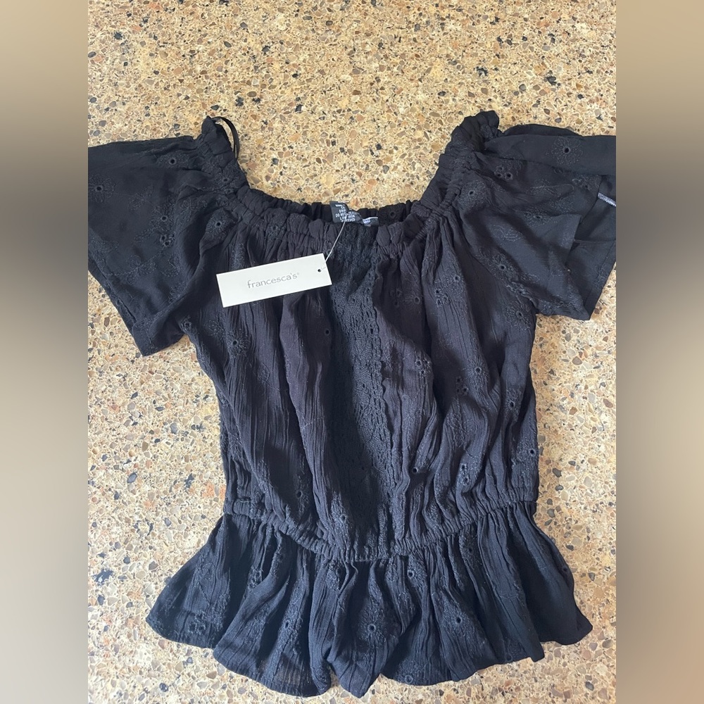 Francesca’s (Angie) Black Blouse w/ Floral Pattern Size Small (new with tags)